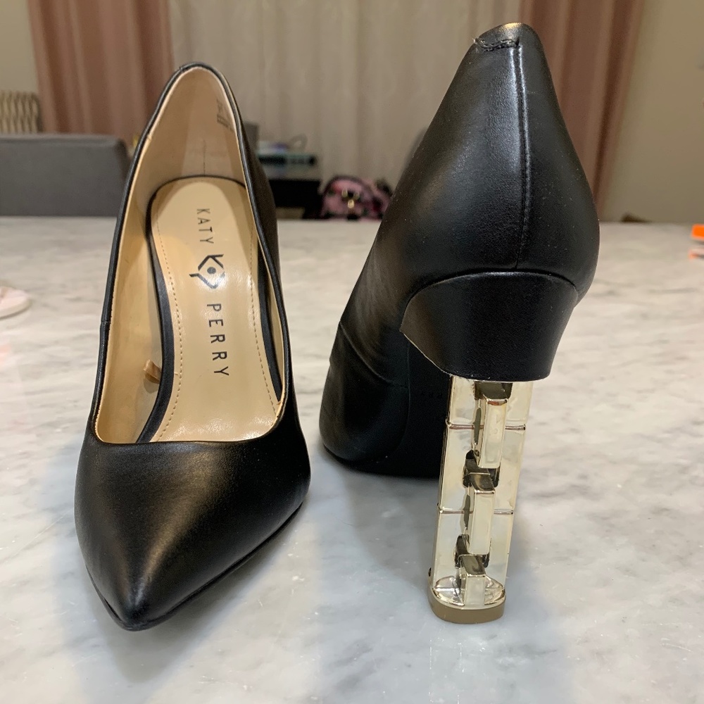 Katy Perry Black Pumps with gold heel